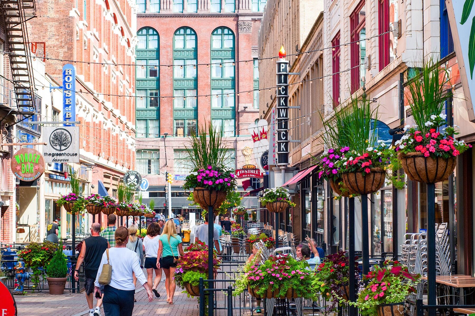 Taxi from Detroit to Cleveland