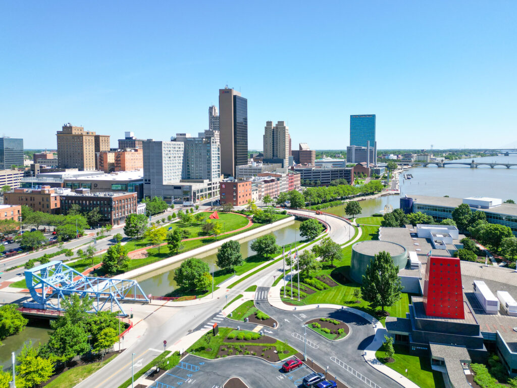 Taxi from Detroit to Toledo