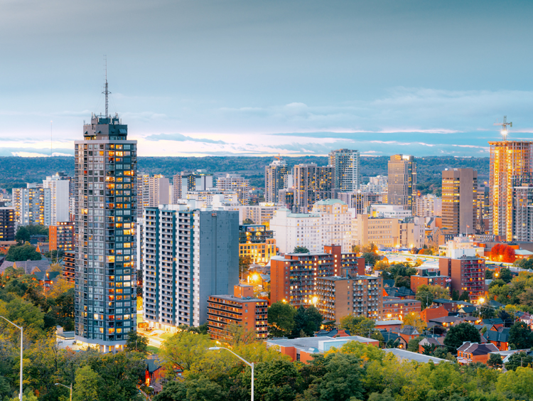 Detroit to Hamilton taxi service